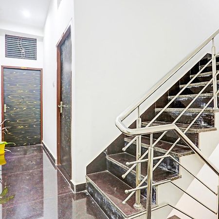 Hotel O The Maruti Paying Guest House バラナシ エクステリア 写真