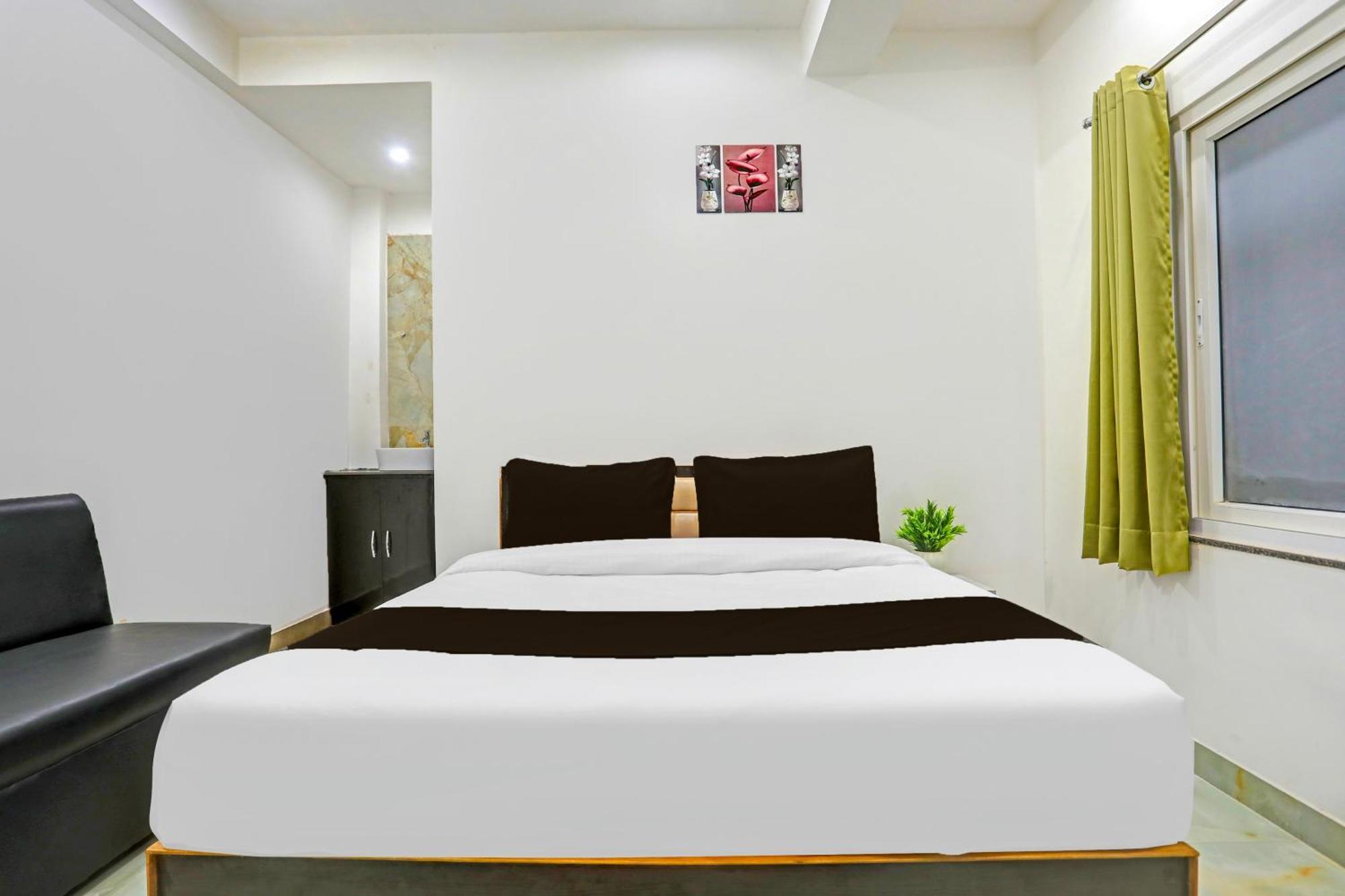 Hotel O The Maruti Paying Guest House バラナシ エクステリア 写真