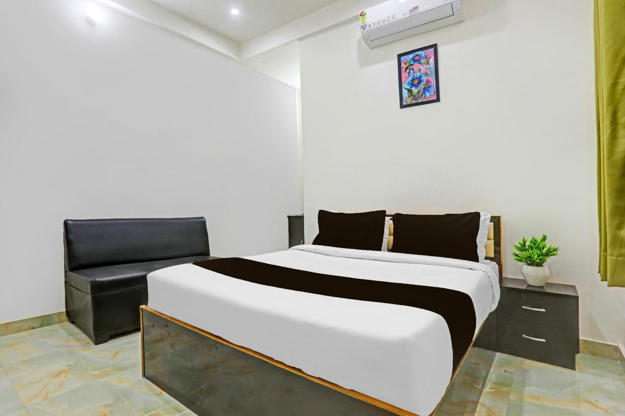 Hotel O The Maruti Paying Guest House バラナシ エクステリア 写真