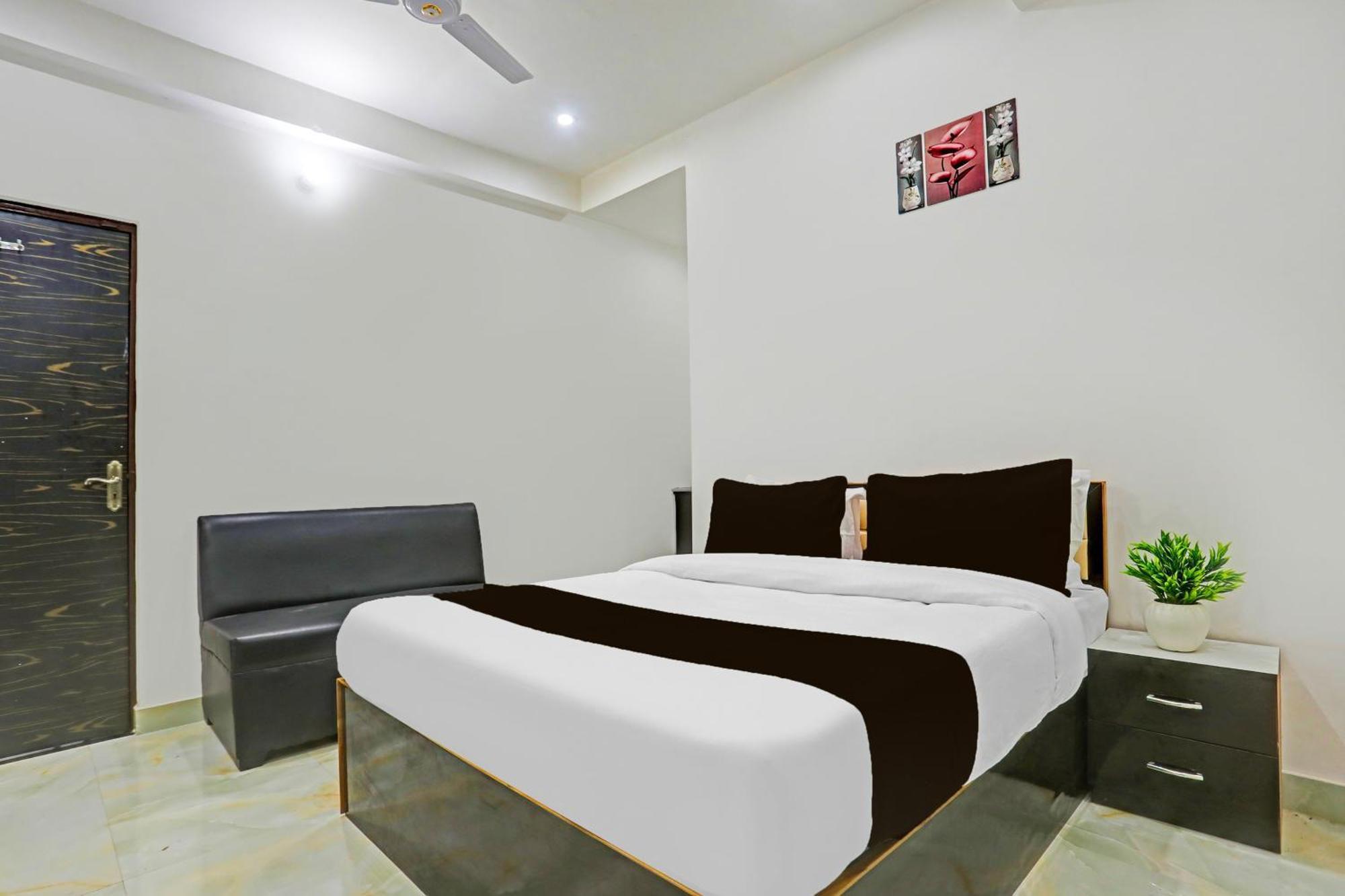 Hotel O The Maruti Paying Guest House バラナシ エクステリア 写真