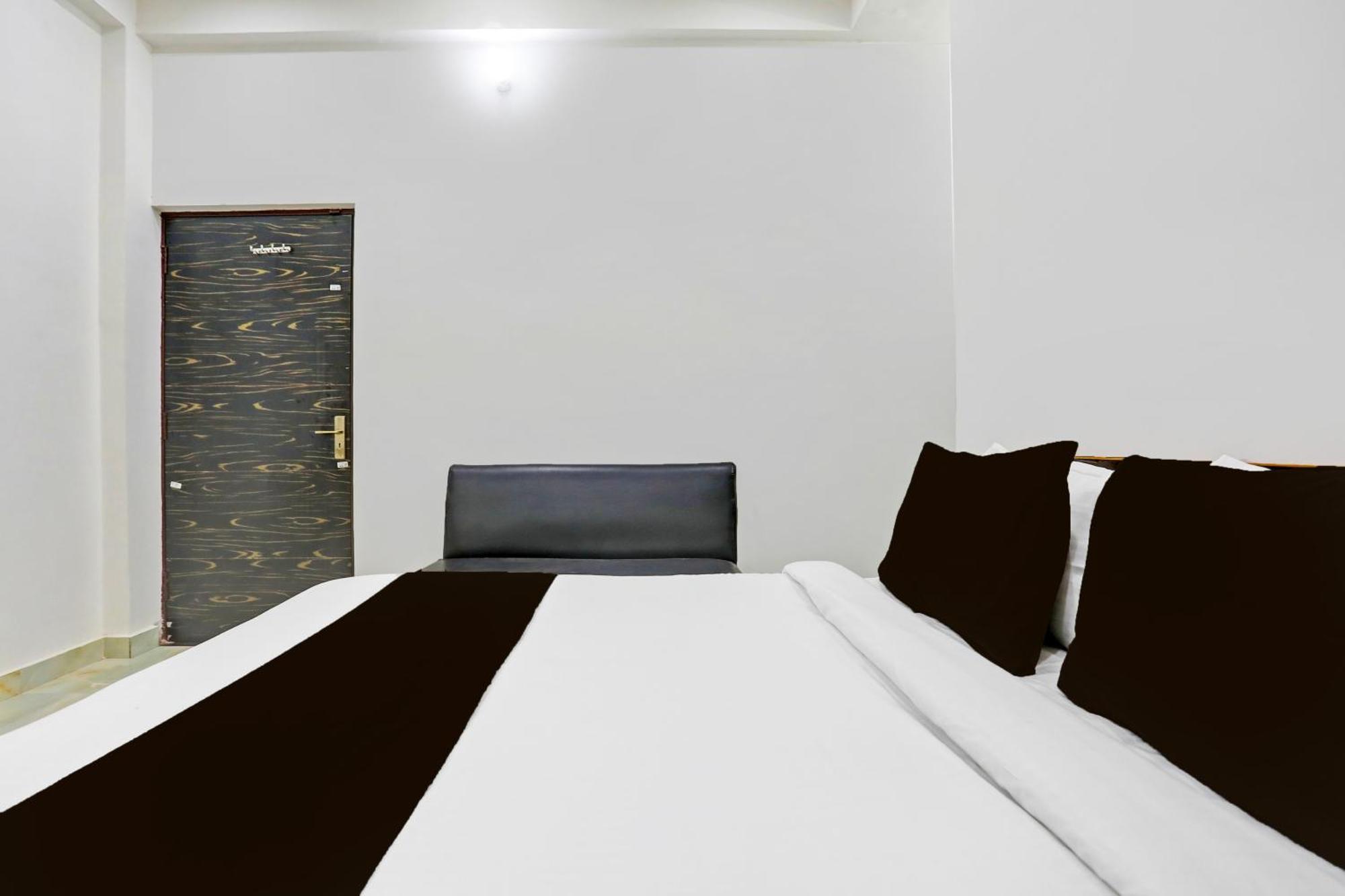 Hotel O The Maruti Paying Guest House バラナシ エクステリア 写真