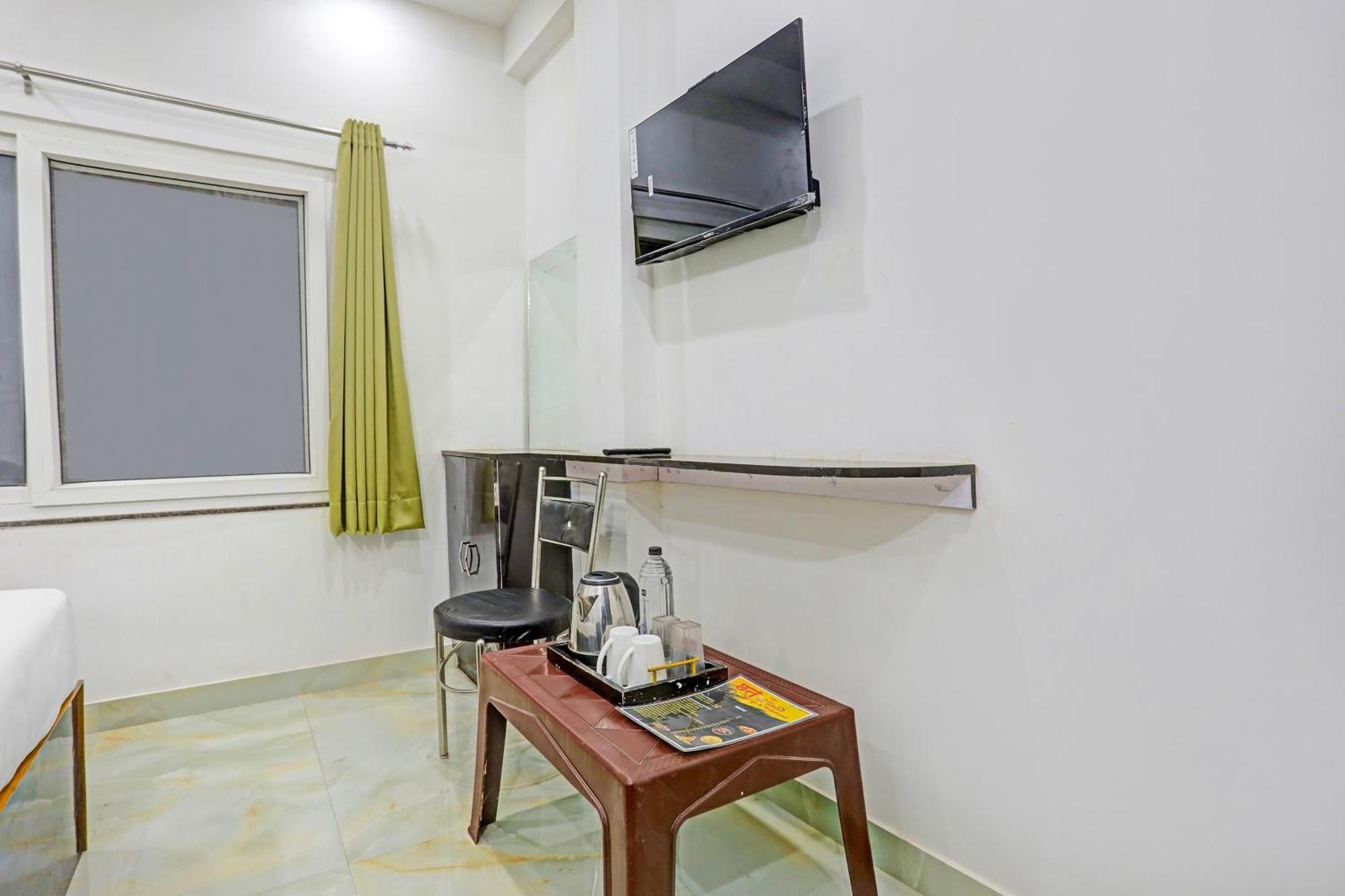 Hotel O The Maruti Paying Guest House バラナシ エクステリア 写真